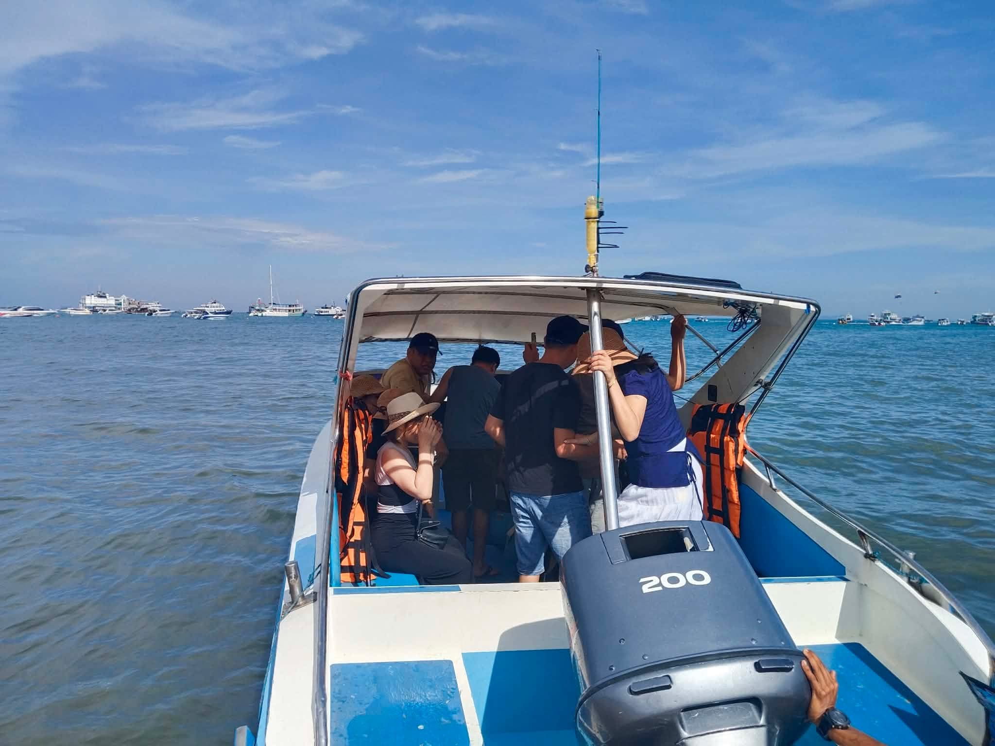 Speedboat to Koh Larn photo 4