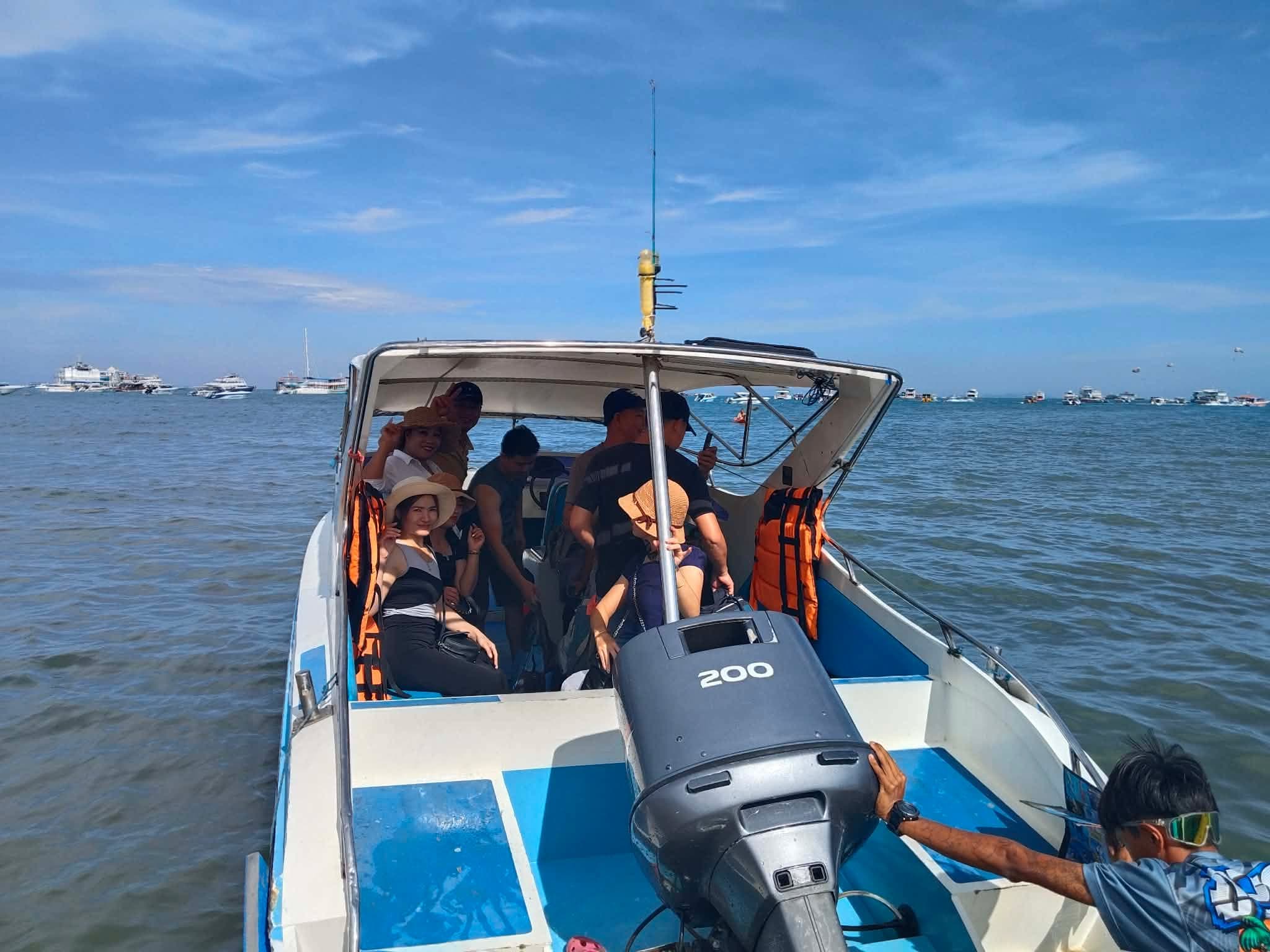Speedboat to Koh Larn photo 5