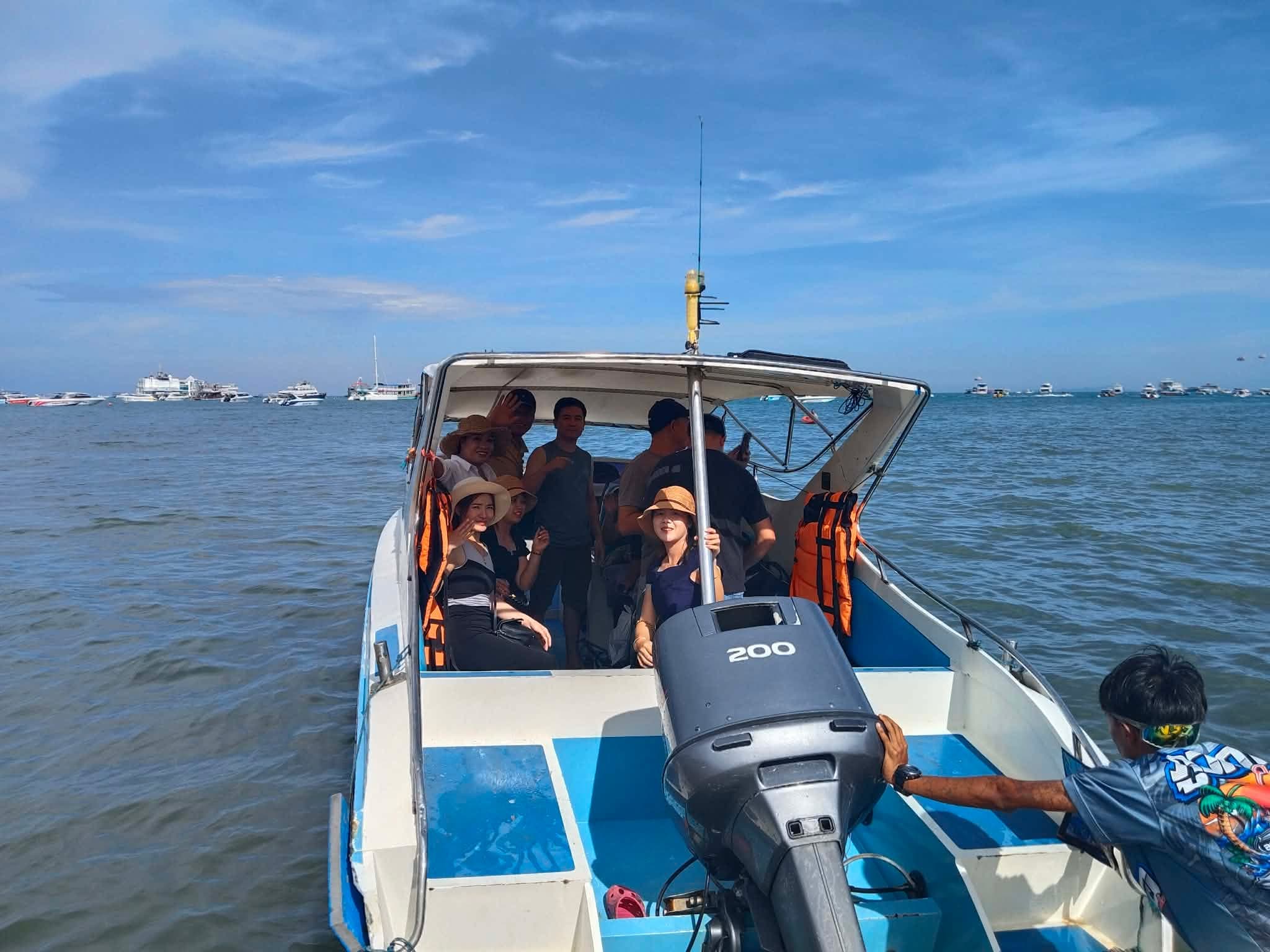 Speedboat to Koh Larn photo 7