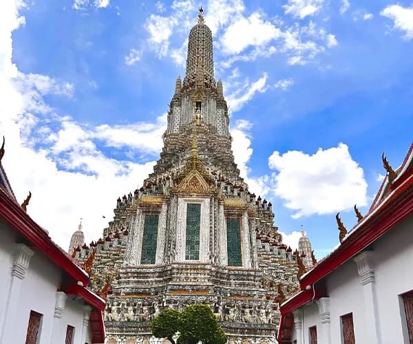 Wat Arun Temple Tour photo 1